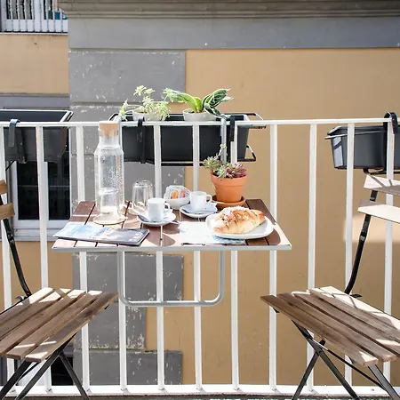 Civico10 4* נאפולי